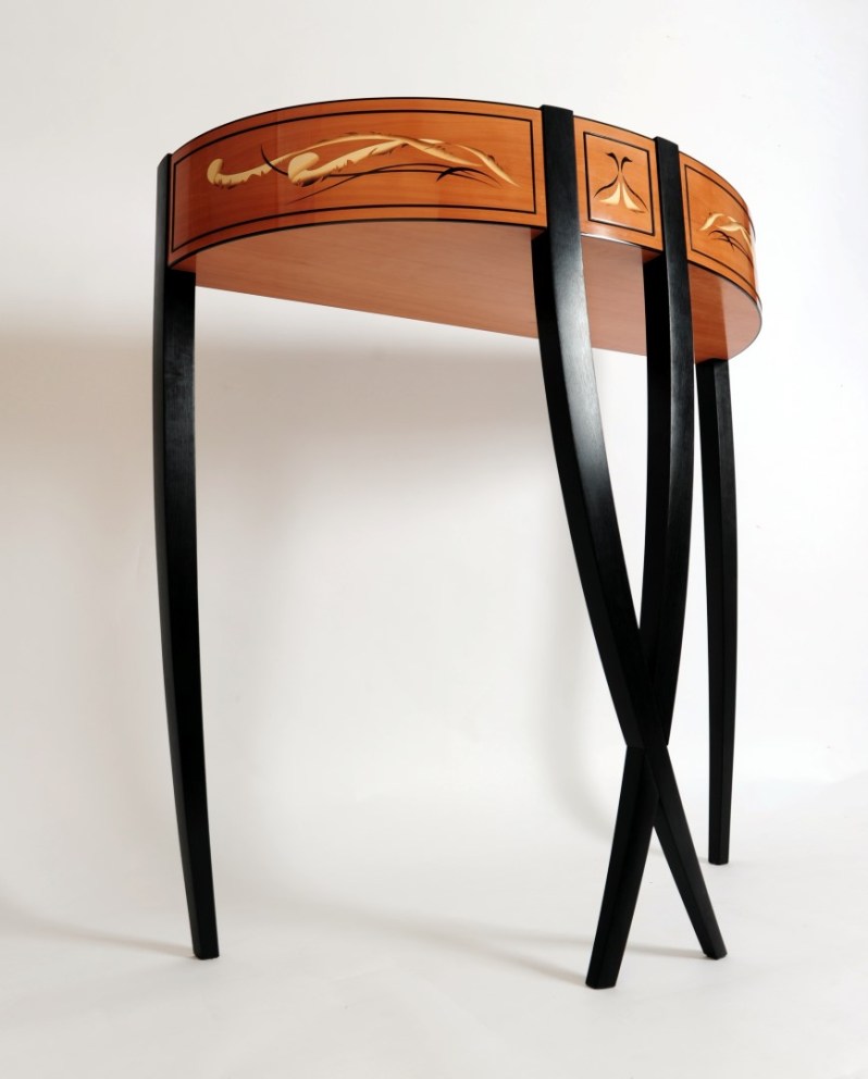 CHILTON Design_Black Swan_side table furniture design